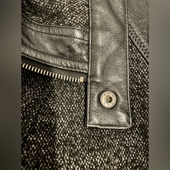 Le Château Jacket - Picture 8 of 9